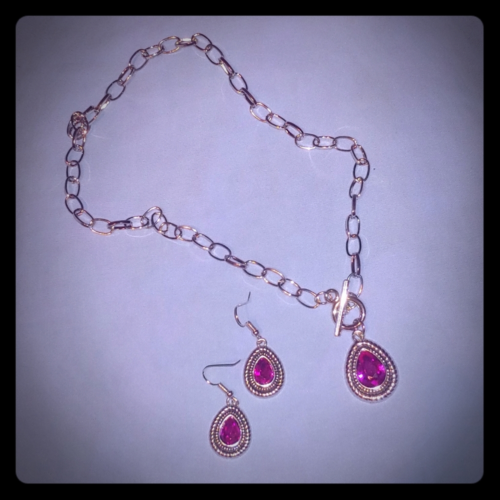 Necklace and earring set